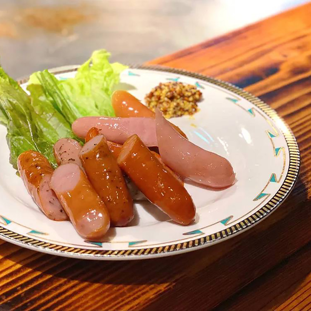 聖蹟桜ケ丘鉄板焼ぼんのてい 5種のソーセージ